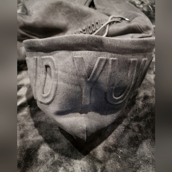 Black Pressed Letter End Yulin Sweatshirt - Picture 5 of 5